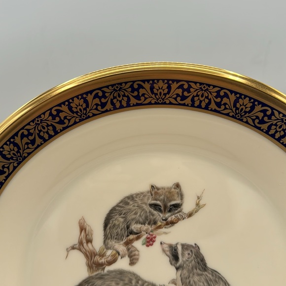 Lenox Woodland Wildlife, Designated Gene by Boehm; “Raccoons” 1973 - Picture 5 of 5